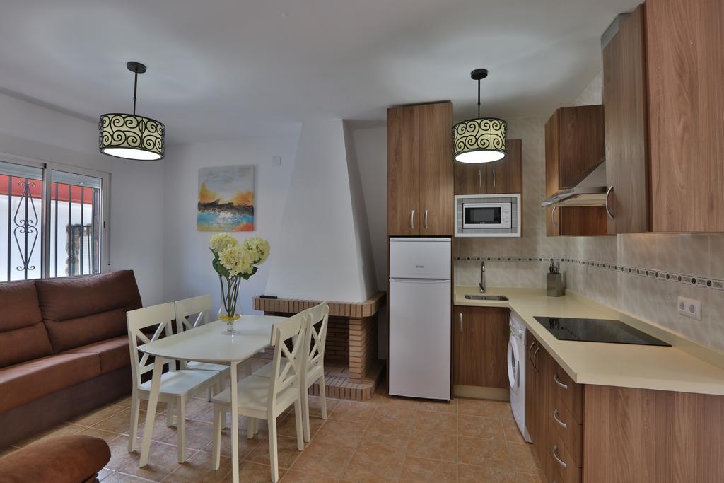 Apartamentos El Madronal Coto Rios Exterior photo