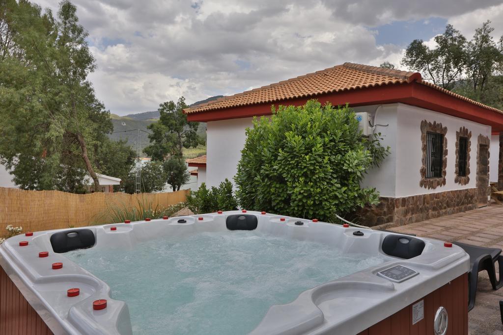 Apartamentos El Madronal Coto Rios Exterior photo