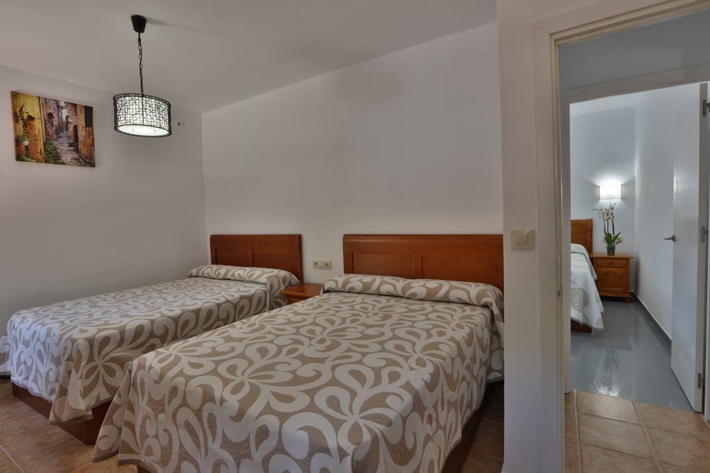 Apartamentos El Madronal Coto Rios Exterior photo