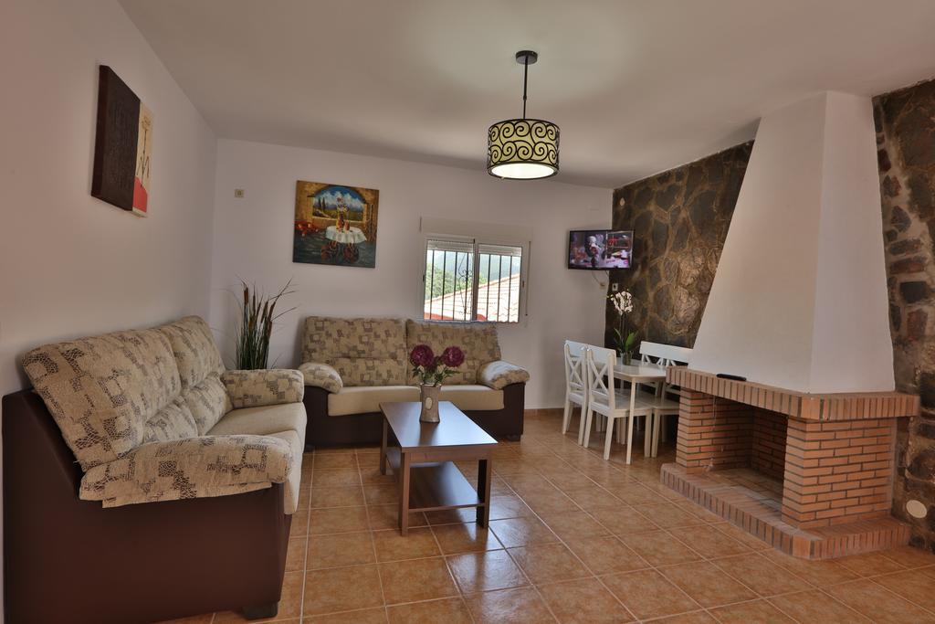 Apartamentos El Madronal Coto Rios Exterior photo