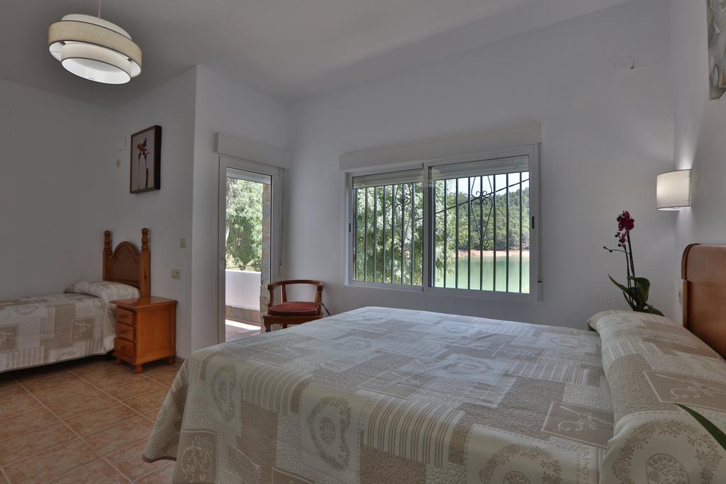 Apartamentos El Madronal Coto Rios Exterior photo