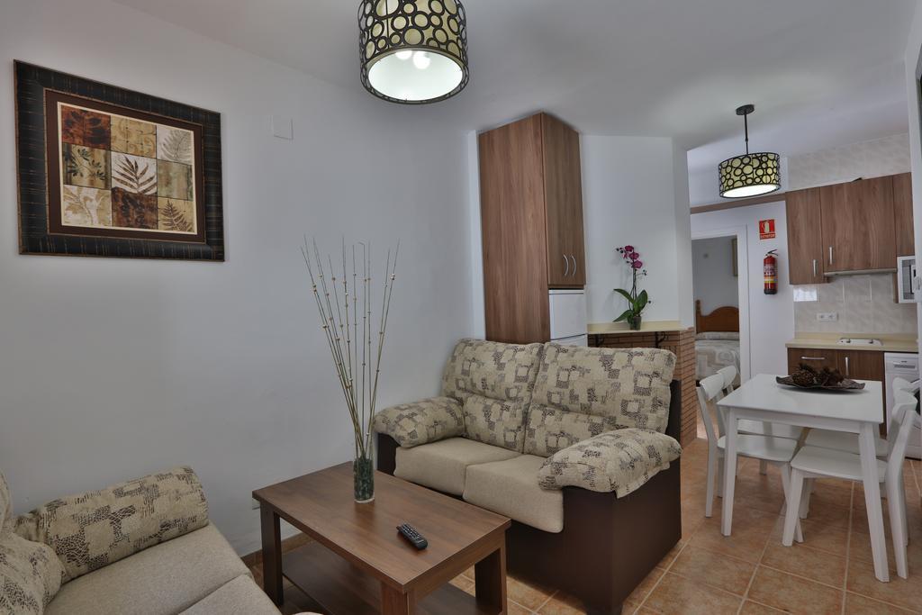 Apartamentos El Madronal Coto Rios Exterior photo