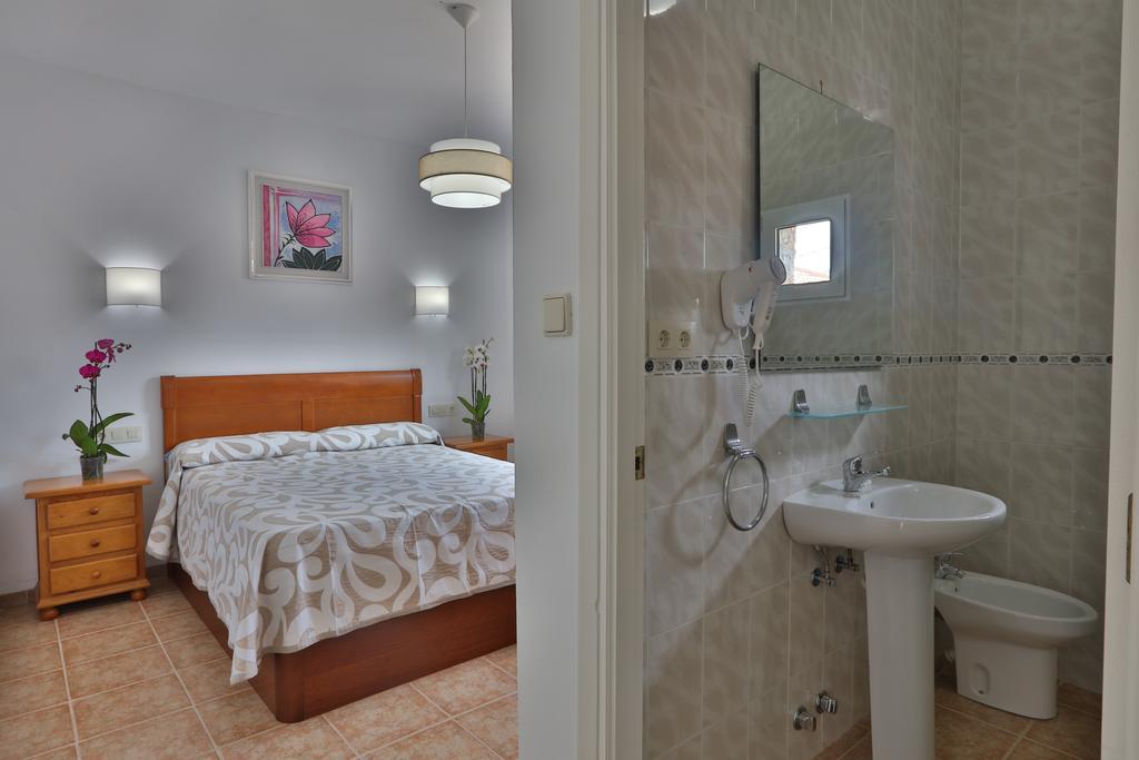 Apartamentos El Madronal Coto Rios Exterior photo